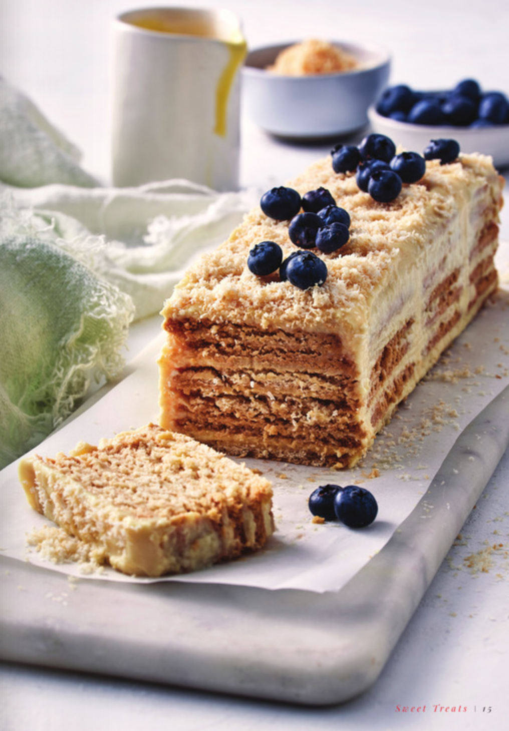 Tennis Custard Layer Cake with Tennis Biscuits