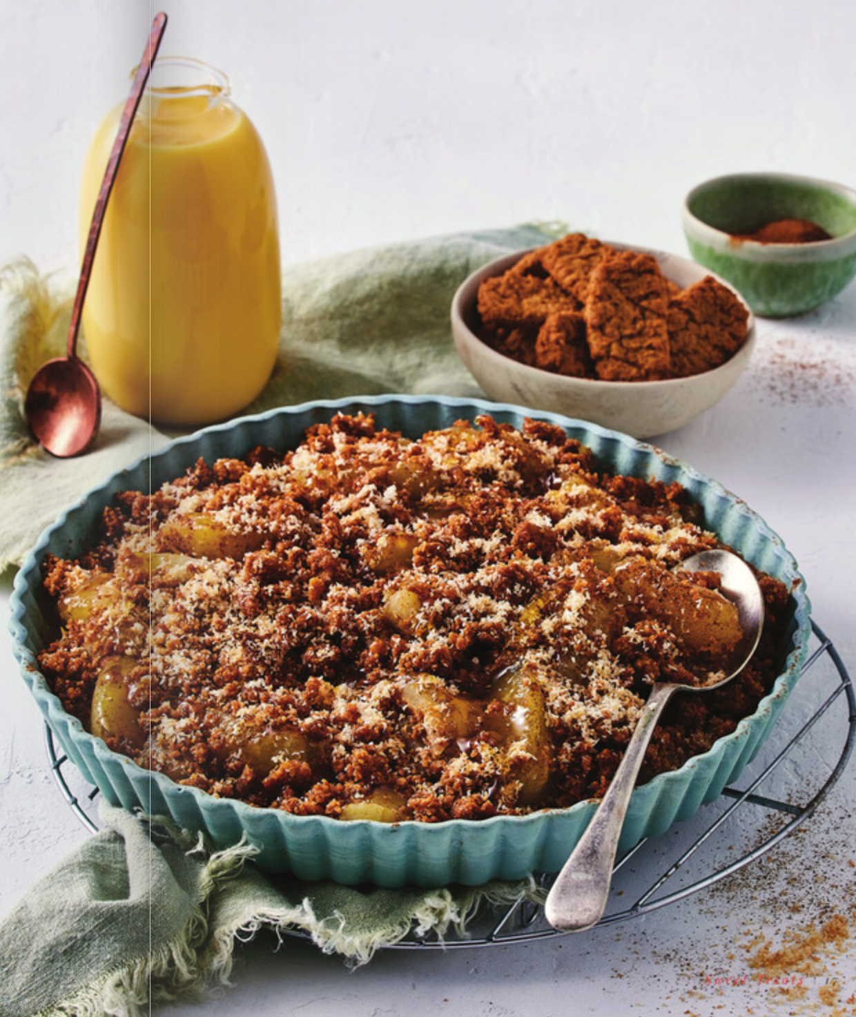 Apple Crumble with Nuttikrust Biscuits