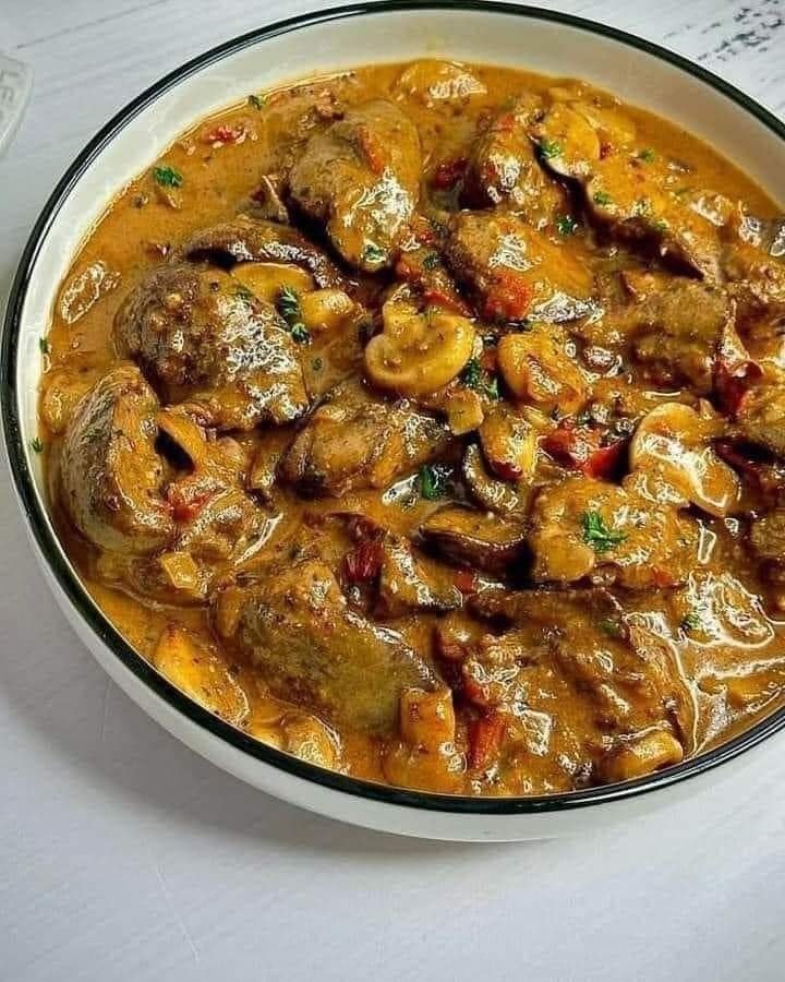 Spicy Chicken Livers with Mushrooms