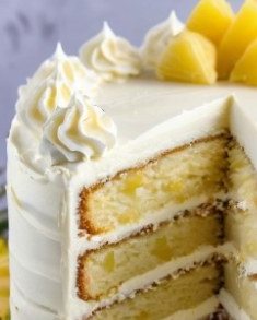 Tropical Pineapple Paradise Cake