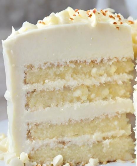 White Chocolate Cake with Pineapple Filling